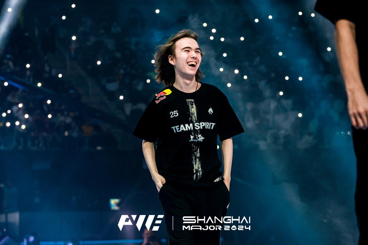 B8 vs OG 和 Heroic vs NRG 在 BLAST.tv Austin Major 2025 第一阶段的第二轮中